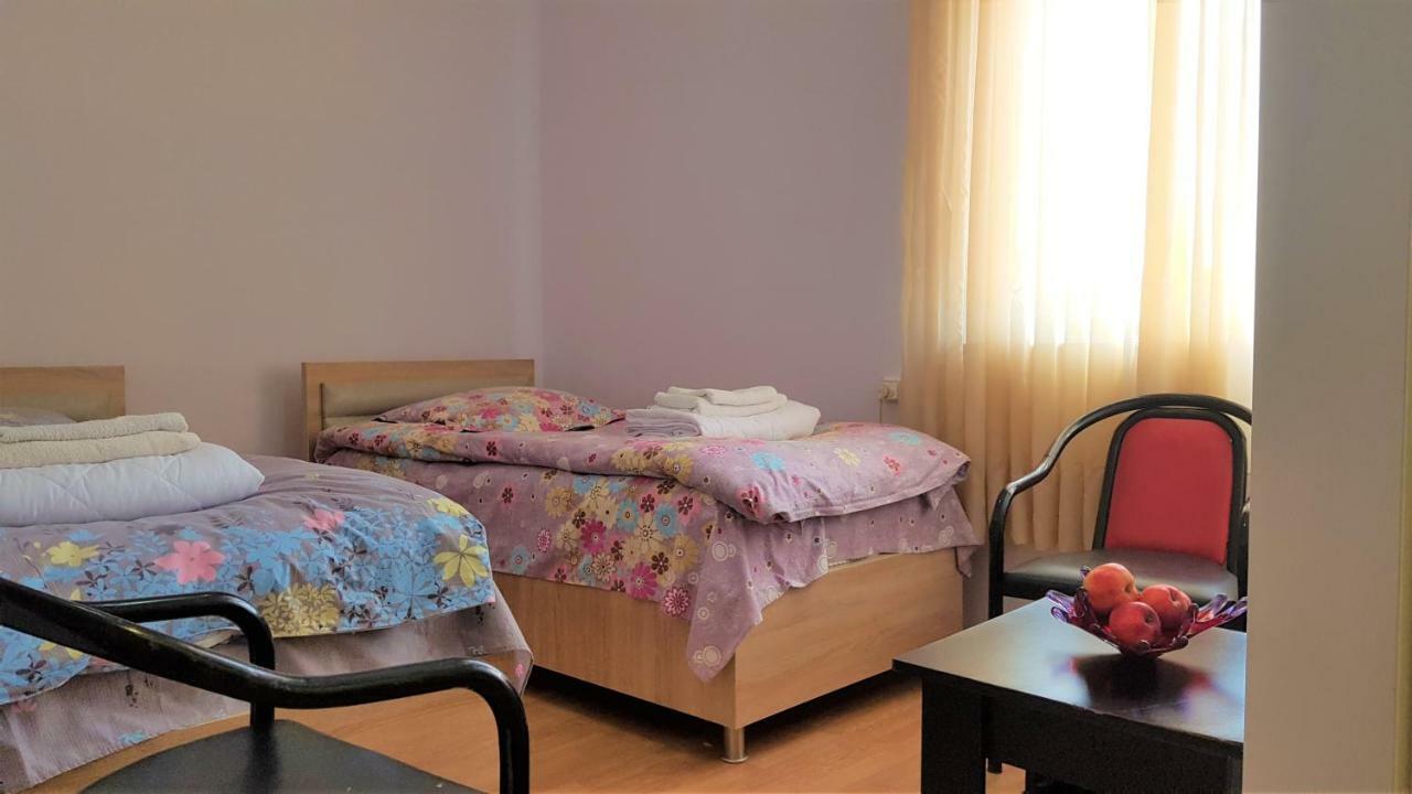 Guest House Luka Batumi Luaran gambar
