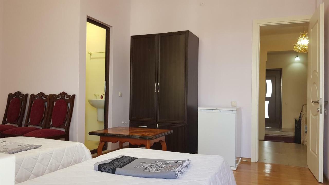 Guest House Luka Batumi Luaran gambar