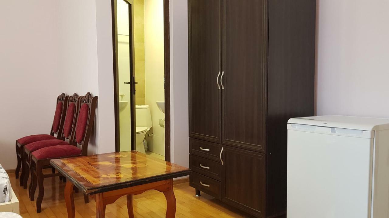 Guest House Luka Batumi Luaran gambar