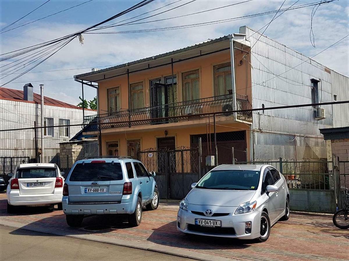 Guest House Luka Batumi Luaran gambar